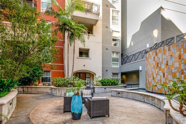 Building Photo - Beautiful & Spacious 1 Bed/1 Bath Condo fo...