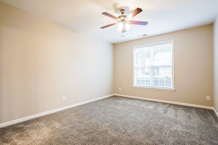 Building Photo - 125 Pearson Place