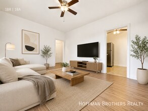 Building Photo - 800 N Las Palmas Ave
