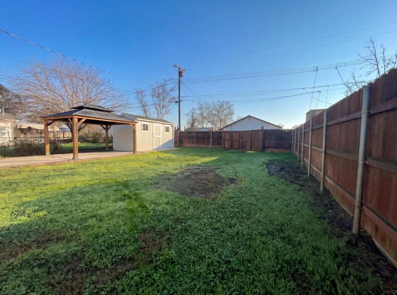 Building Photo - 3910 Ivy St