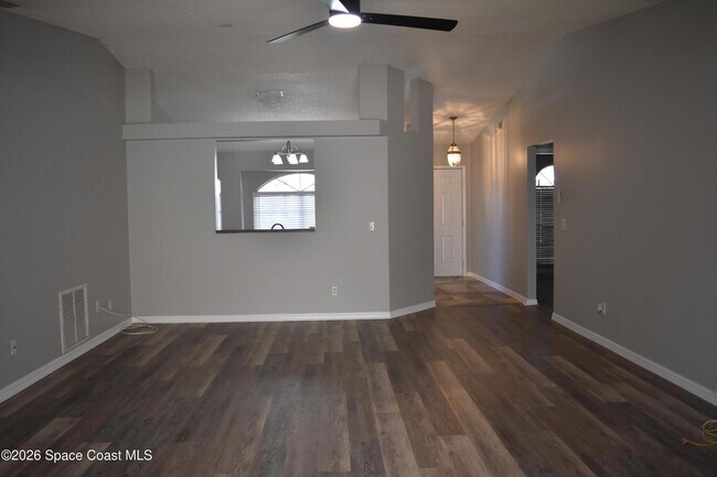 Building Photo - 640 Murset Ave SE