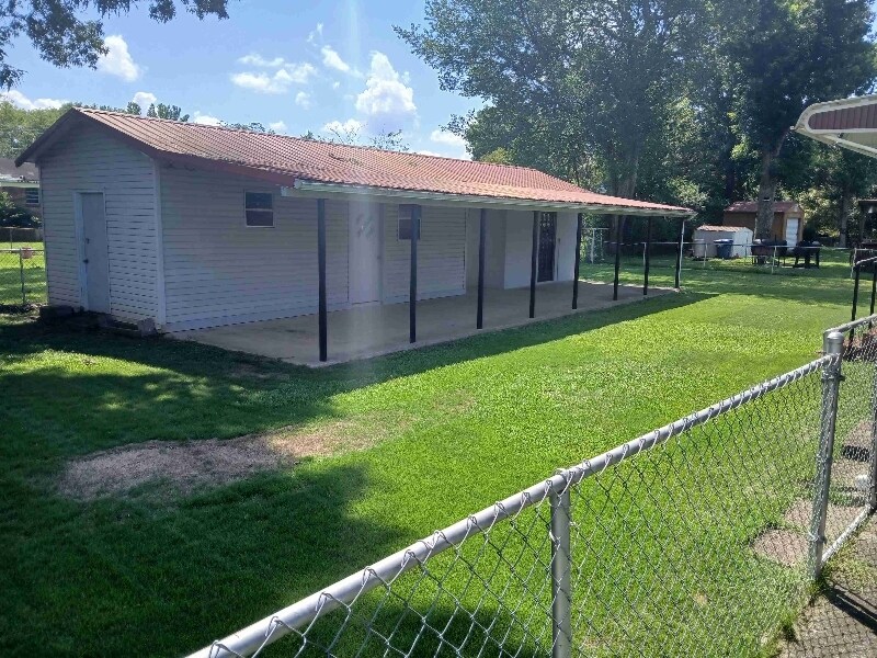 Building Photo - 106 Franklin Dr S
