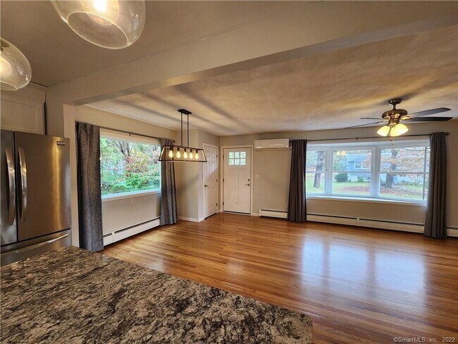 Building Photo - 24 Savi Ave