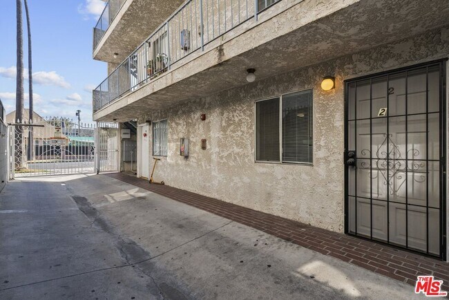 Building Photo - 14333 Haynes St