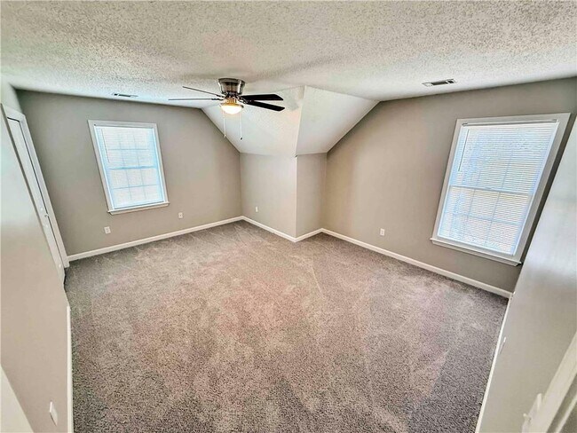 Building Photo - 6403 Ivey Terrace Dr SE