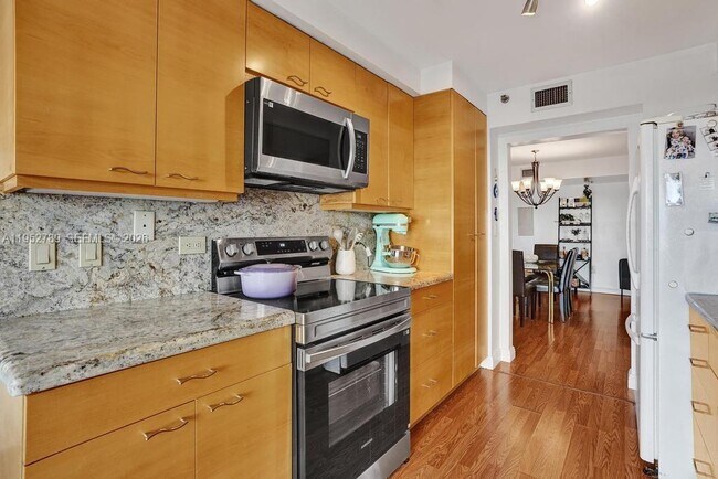 Building Photo - 1201 S Ocean Dr