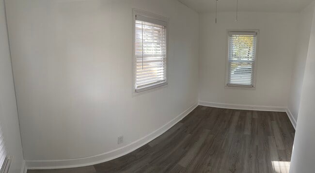 Building Photo - 26181 Dunning St