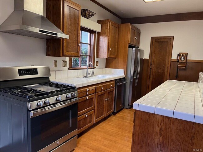 Building Photo - 207 9th St