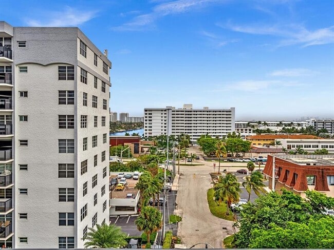 Building Photo - 5100 Dupont Blvd