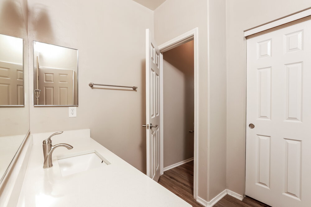 Building Photo - 476 East Placita Rejilla
