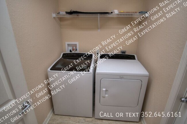 Building Photo - 11302 SW 62nd Cir