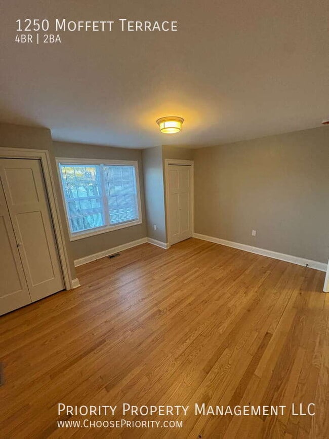 Building Photo - 1250 Moffett Terrace