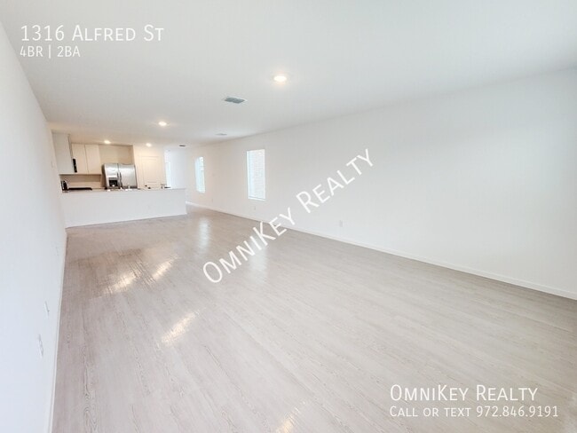 Building Photo - 1544 Elliott Rd