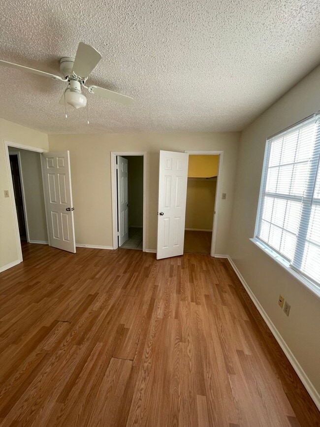 Building Photo - 964 Winter Garden Dr