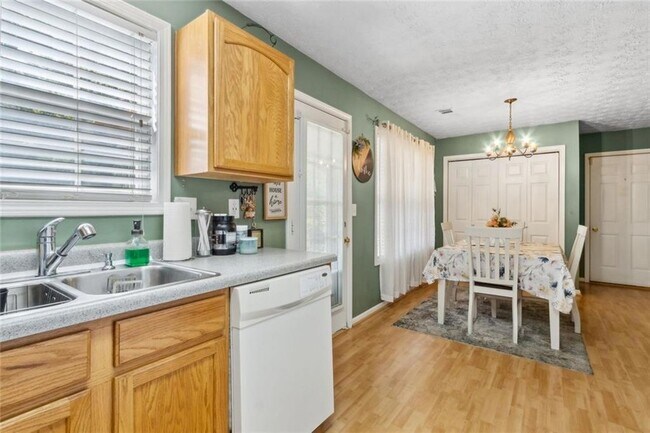 Building Photo - 436 Shenandoah Ct