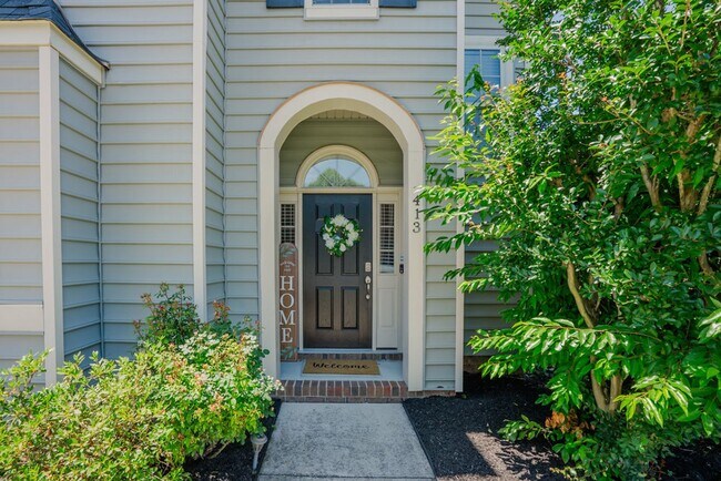 Building Photo - 4 Bedroom Home in the Village at Rolesville