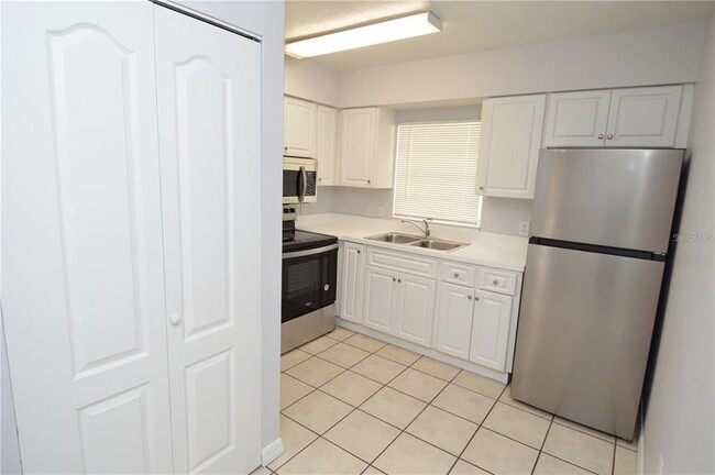 Building Photo - 3607 W Idlewild Ave