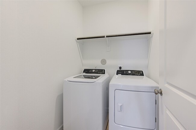 Building Photo - 30347 Tall Fescue Dr