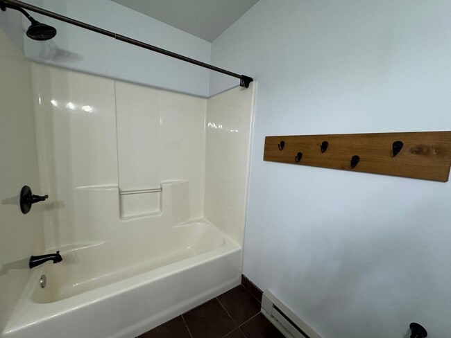 Building Photo - THREE BEDROOM  w Finished Basement- PARKLA...