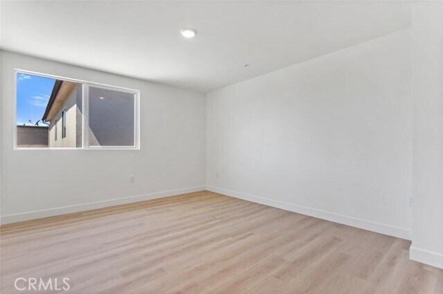 Building Photo - 703 W 80th St