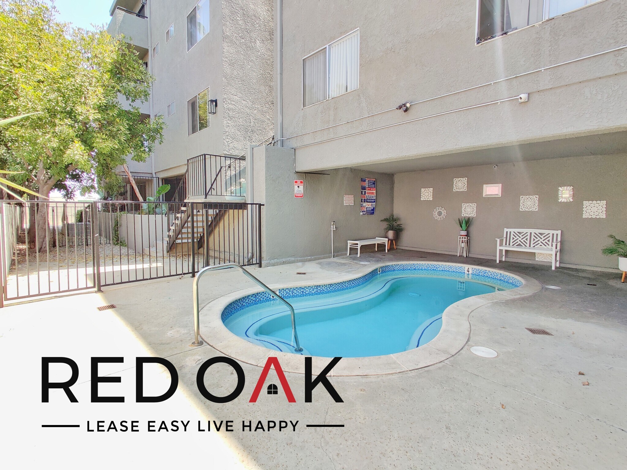 Building Photo - 11817 Victory Blvd