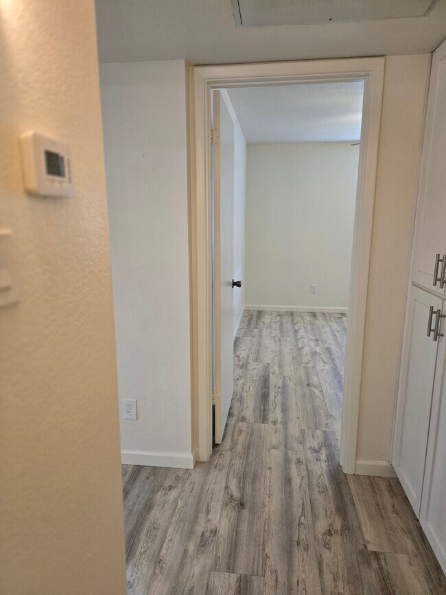 Building Photo - 5995 N 78th St