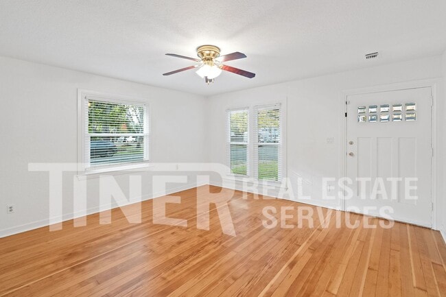 Building Photo - 143 Earl Ave