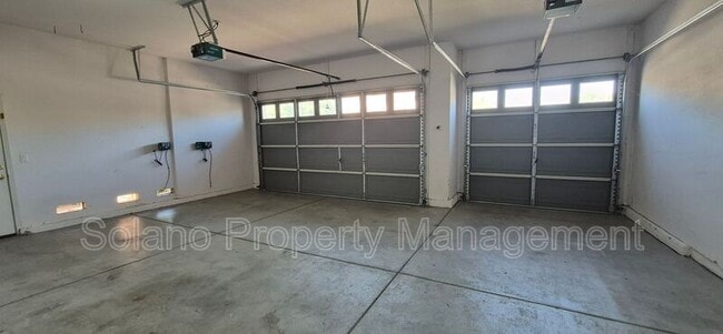 Building Photo - 1085 Crystal Springs Dr
