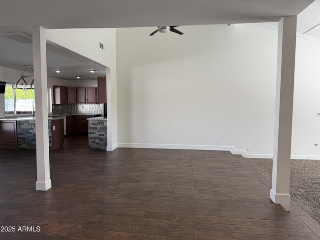 Building Photo - 8902 E Cholla St