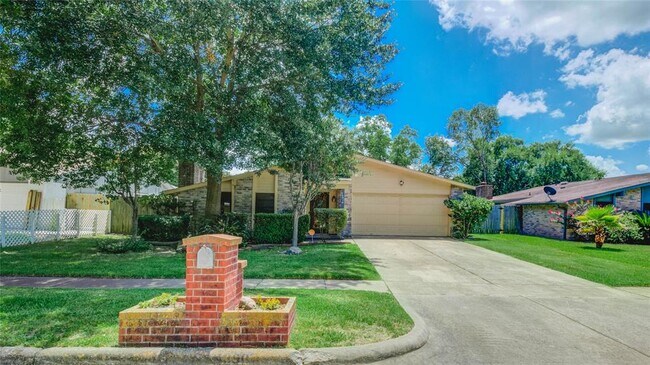 Building Photo - 3907 Postwood Dr