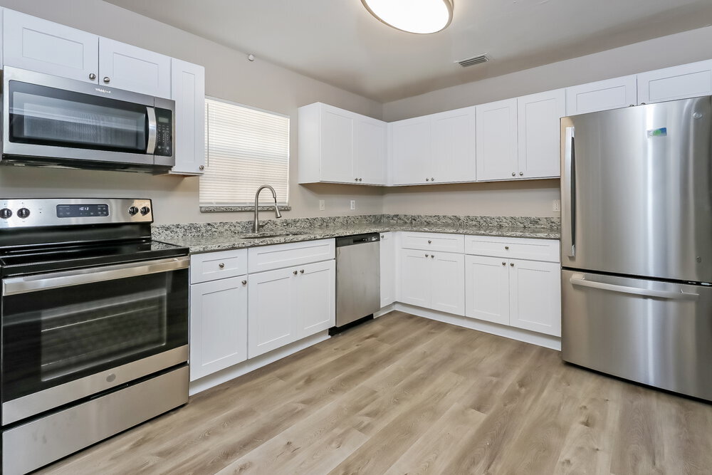 Building Photo - 1021 S L St