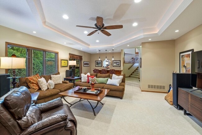 Building Photo - 9378 Olympia Dr