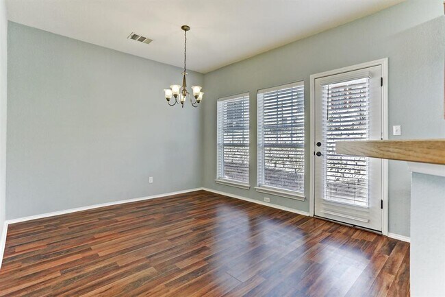 Building Photo - 20904 Waterside Dr