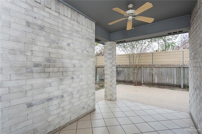 Building Photo - 2621 Quamasia Ave