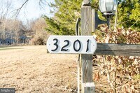Building Photo - 3201 Merrydale Dr