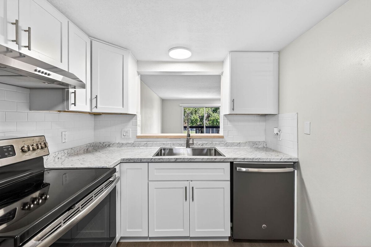 Building Photo - 6308 Newtown Cir