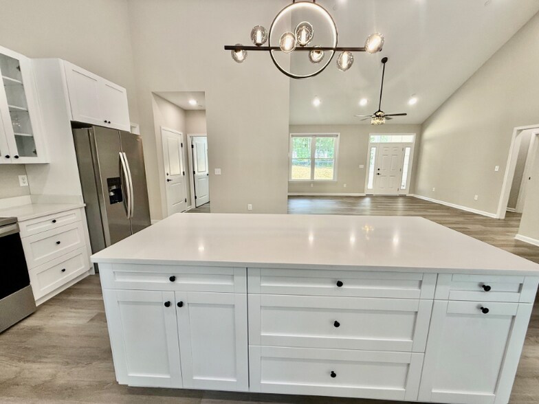 Building Photo - 28987 Lockes Hill Rd
