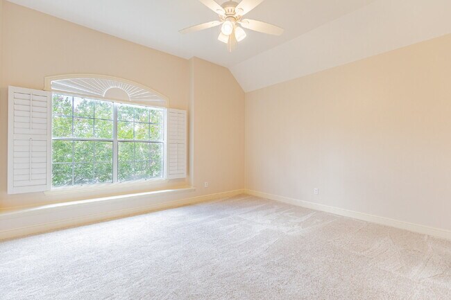 Building Photo - 1806 Three Forks