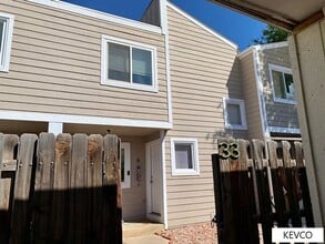 Building Photo - Great Townhome Near Horsetooth Resevoir!