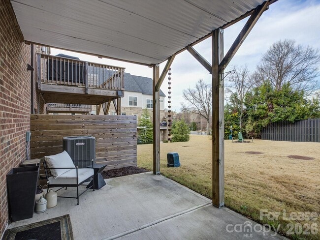 Building Photo - 11015 Stetler St