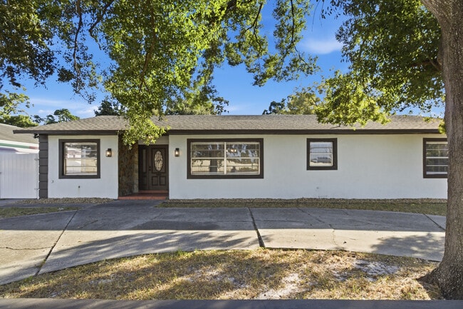 Building Photo - 4420 W Carmen St