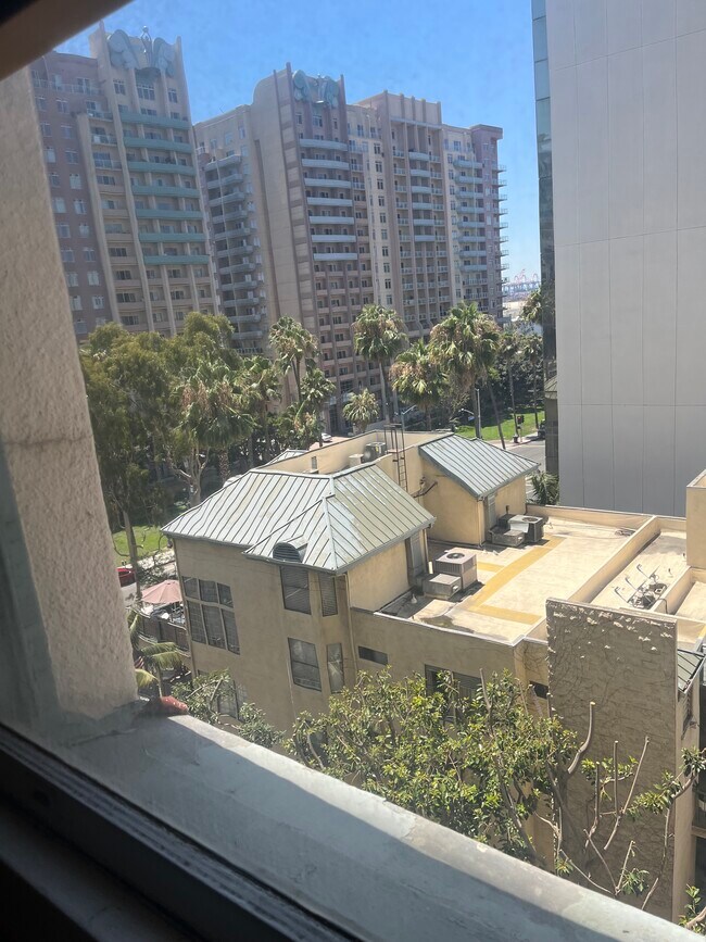Building Photo - 455 E Ocean Blvd