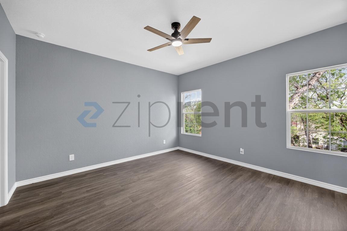 Building Photo - 113 Anderson Ave