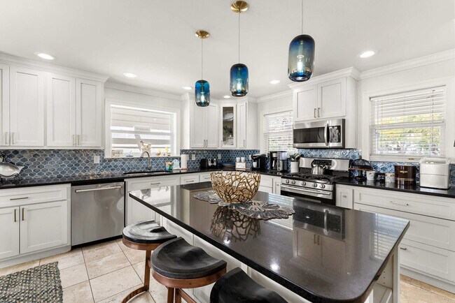 Building Photo - 4518 John Ave