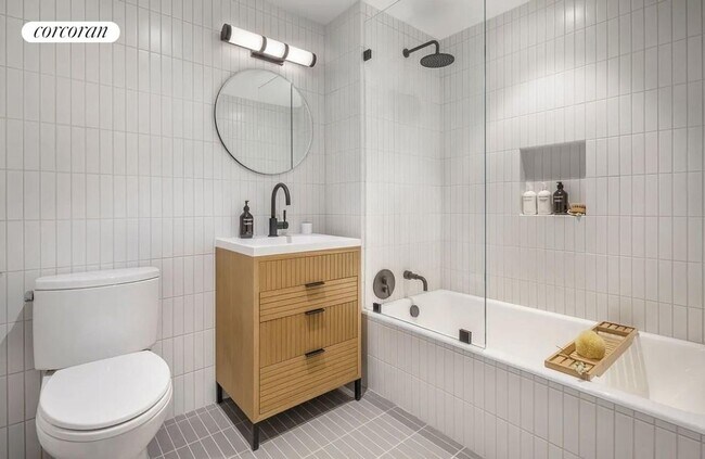 Building Photo - 111 Montgomery St