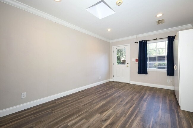 Building Photo - Spacious 4/2 in Maitland's English Estates!
