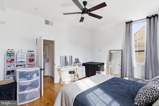 Building Photo - 935 Passyunk Ave