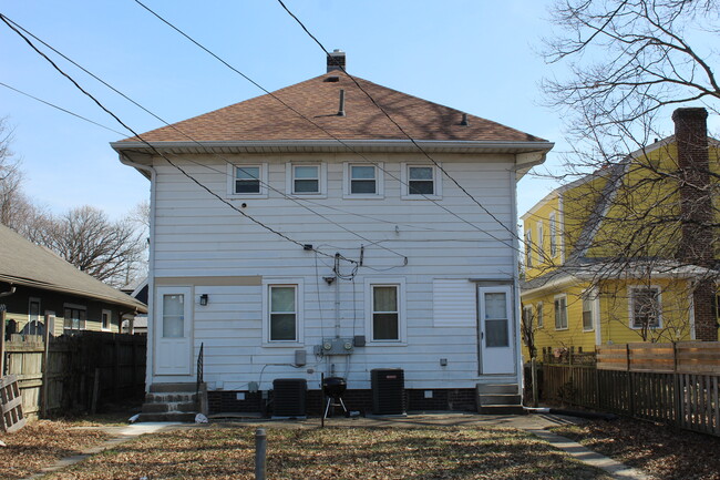 Building Photo - 1214 N Oakland Ave