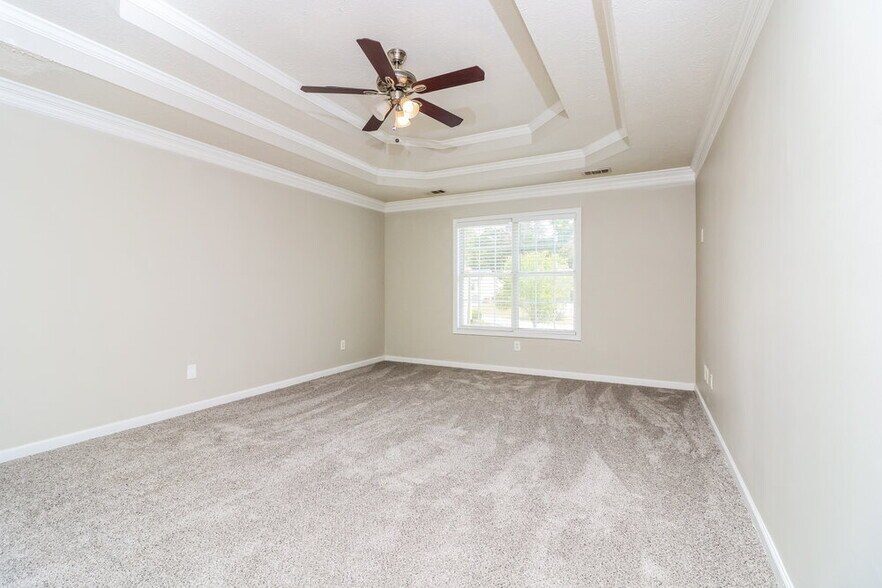 Building Photo - 2446 Letha Ln