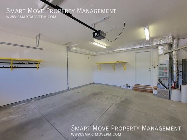 Building Photo - 9978 W Sleepy Hollow Ln